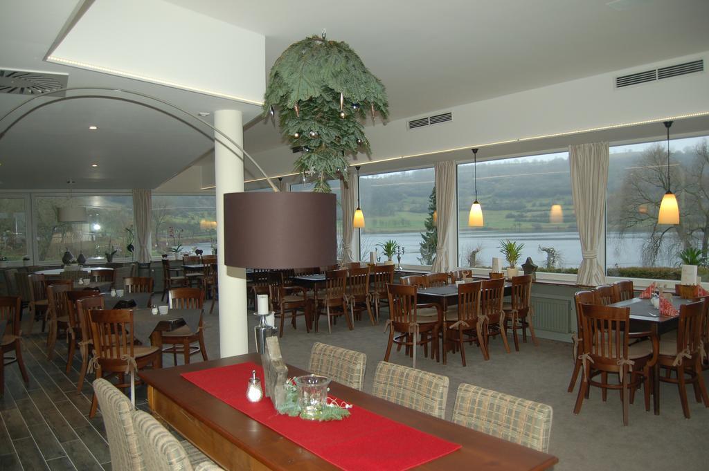 Hotel-Ferienwohnungen Cafe Maarblick Schalkenmehren Exterior foto