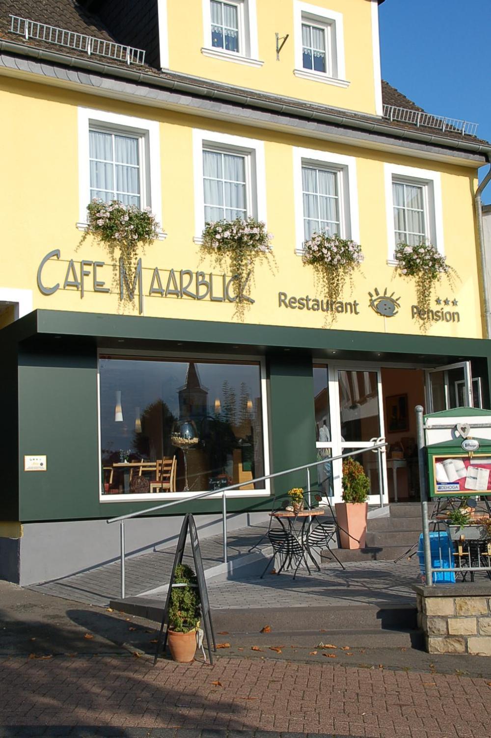Hotel-Ferienwohnungen Cafe Maarblick Schalkenmehren Exterior foto
